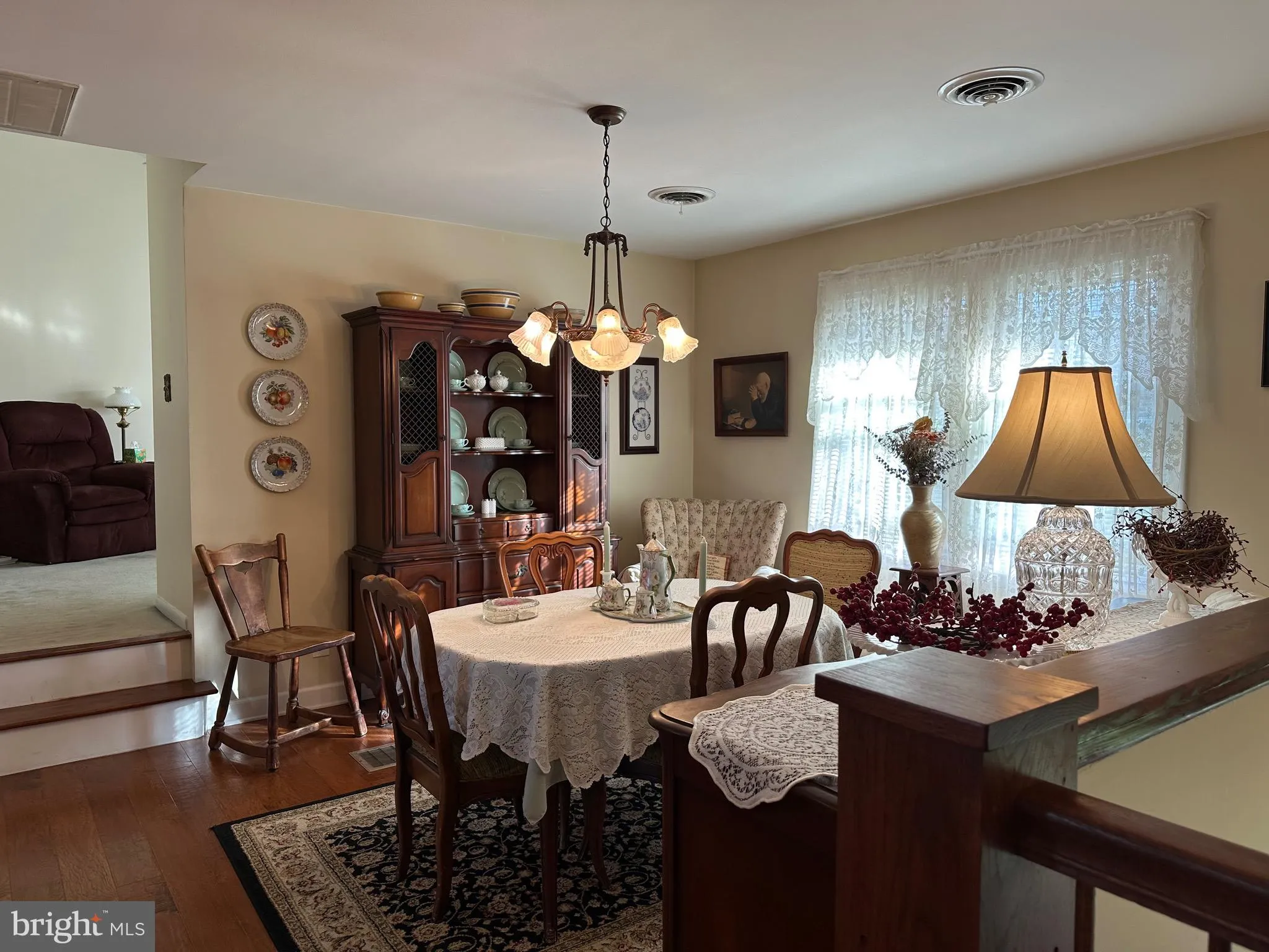 Hanover, Pennsylvania 17331, United States, 5 Bedrooms Bedrooms, ,2 BathroomsBathrooms,Residential,Pending,112643