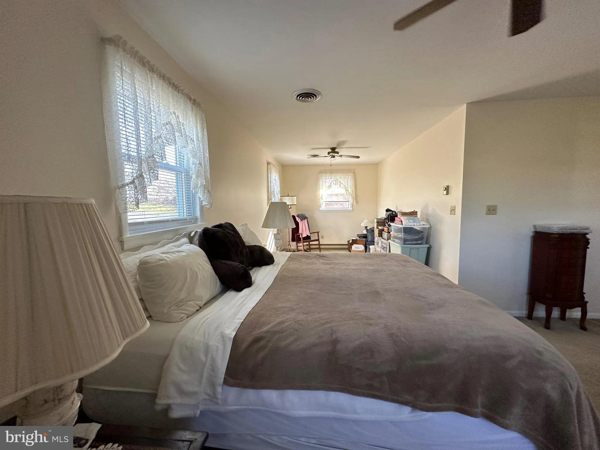 Hanover, Pennsylvania 17331, United States, 5 Bedrooms Bedrooms, ,2 BathroomsBathrooms,Residential,Pending,112643