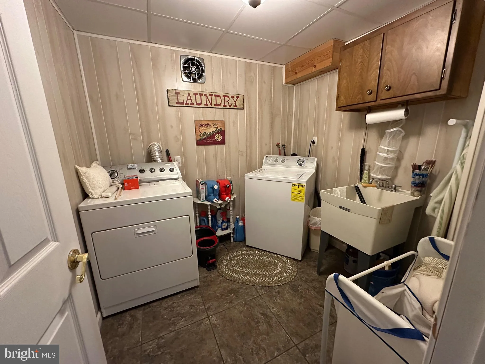 Hanover, Pennsylvania 17331, United States, 5 Bedrooms Bedrooms, ,2 BathroomsBathrooms,Residential,Pending,112643