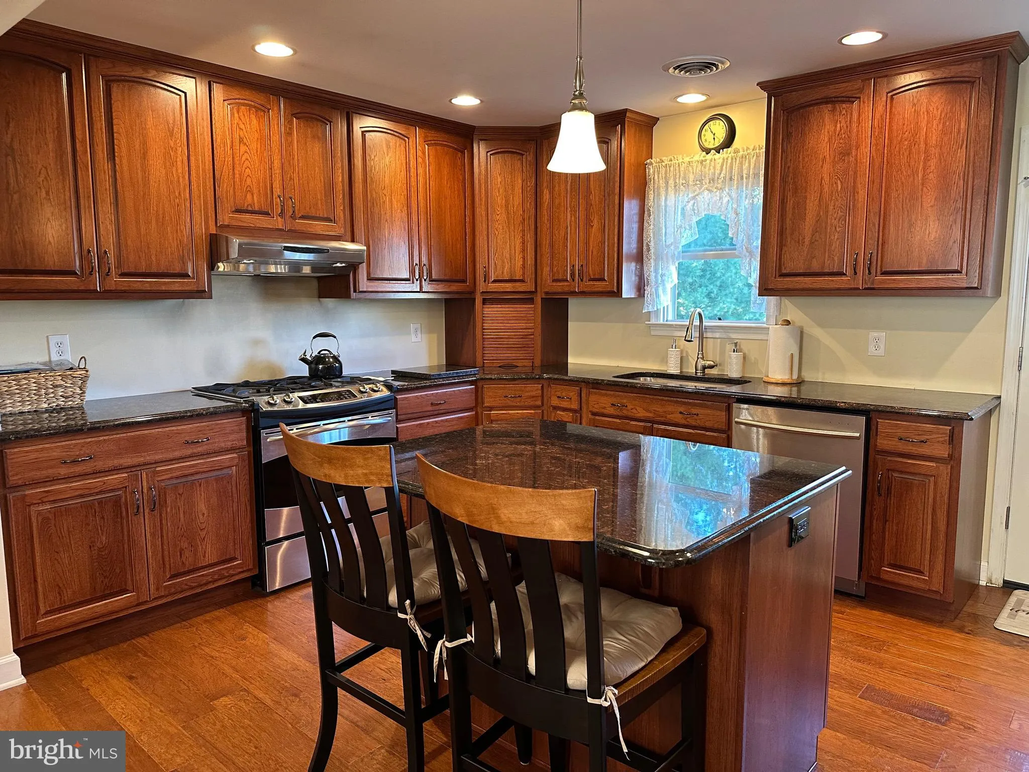 Hanover, Pennsylvania 17331, United States, 5 Bedrooms Bedrooms, ,2 BathroomsBathrooms,Residential,Pending,112643