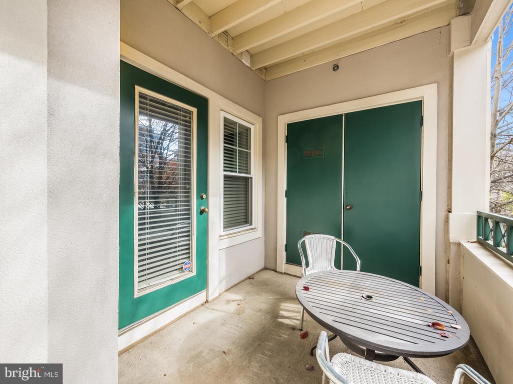 OAK PARK CONDO - Residential