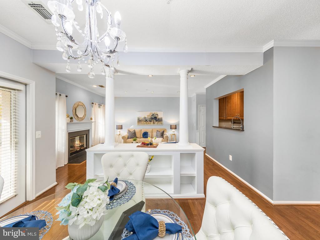 OAK PARK CONDO - Residential