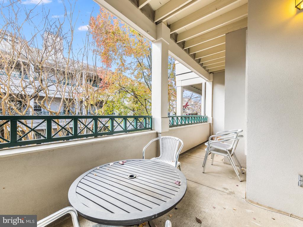 OAK PARK CONDO - Residential