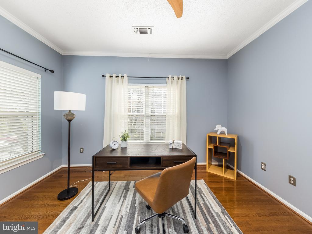 OAK PARK CONDO - Residential