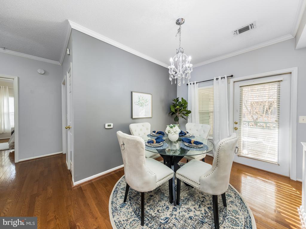 OAK PARK CONDO - Residential