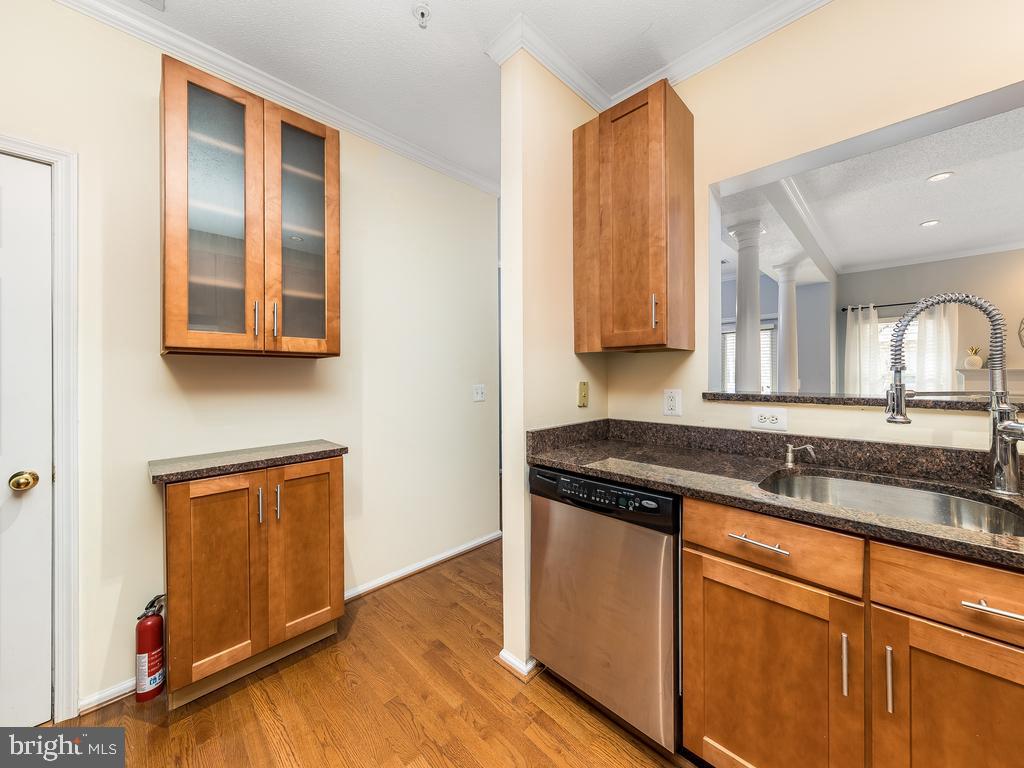 OAK PARK CONDO - Residential