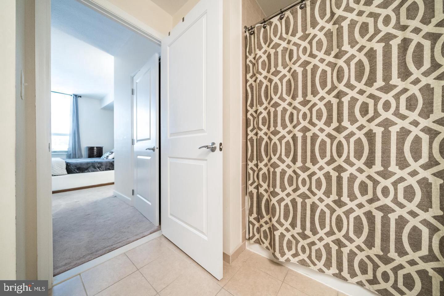 NATIONAL HARBOR - Residential