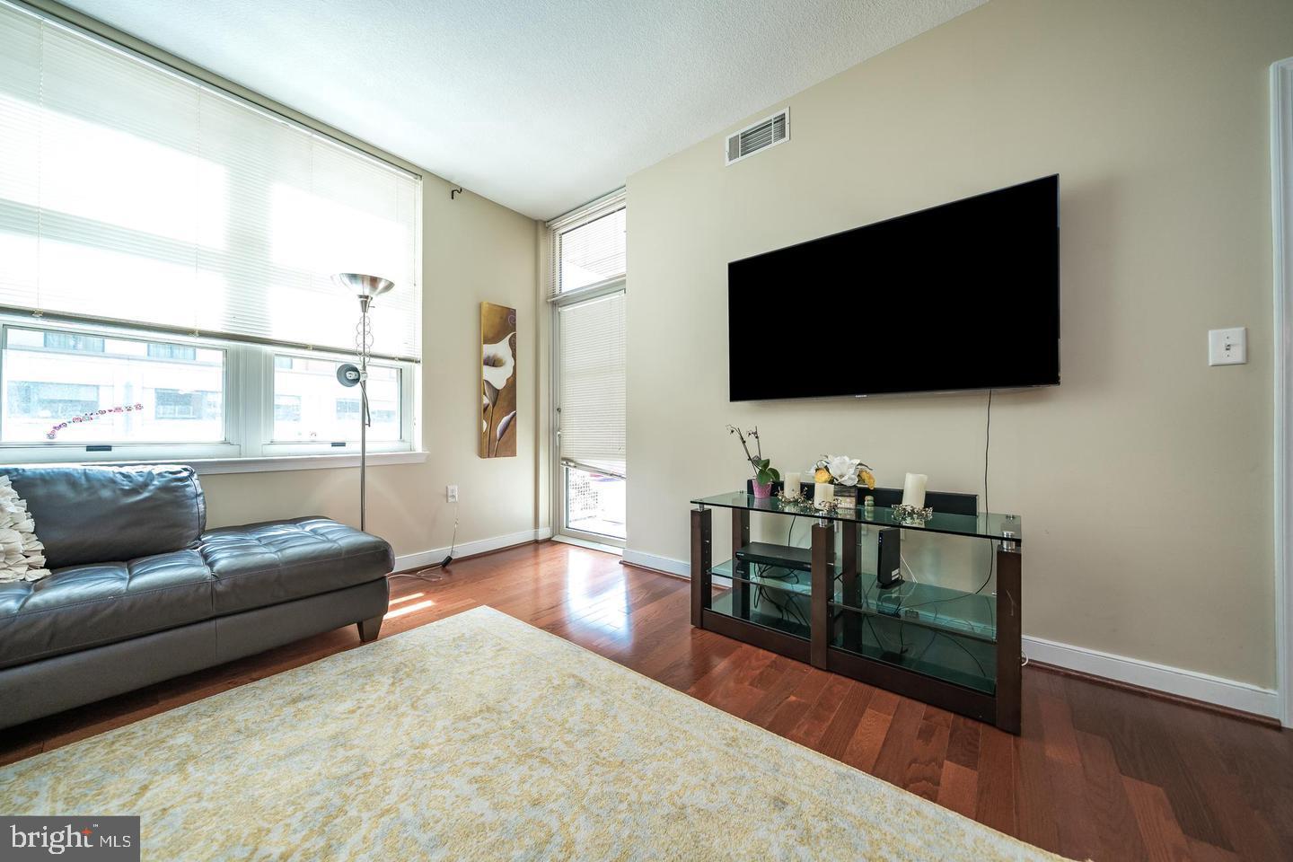 NATIONAL HARBOR - Residential