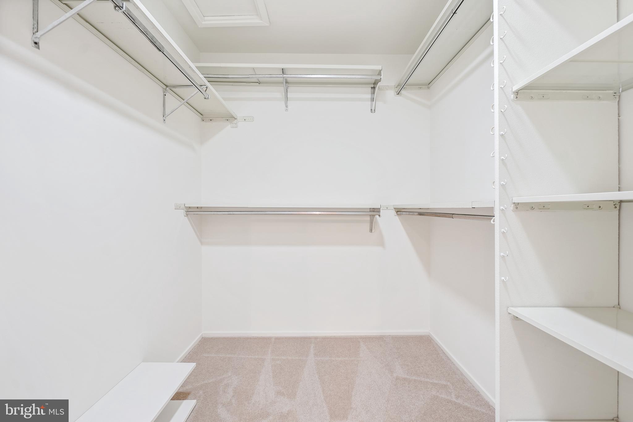 CONGRESSIONAL COUNTRY CLUB ESTATES - Residential