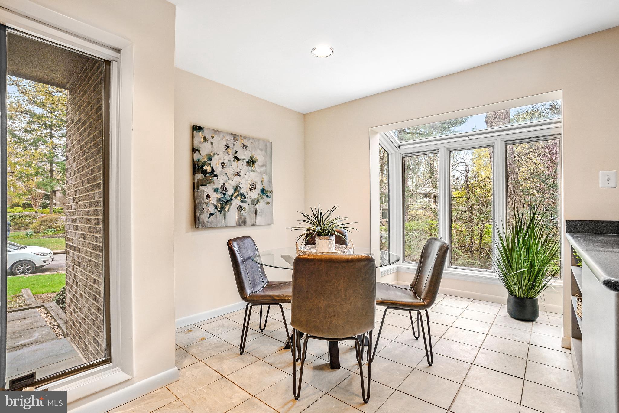 CONGRESSIONAL COUNTRY CLUB ESTATES - Residential