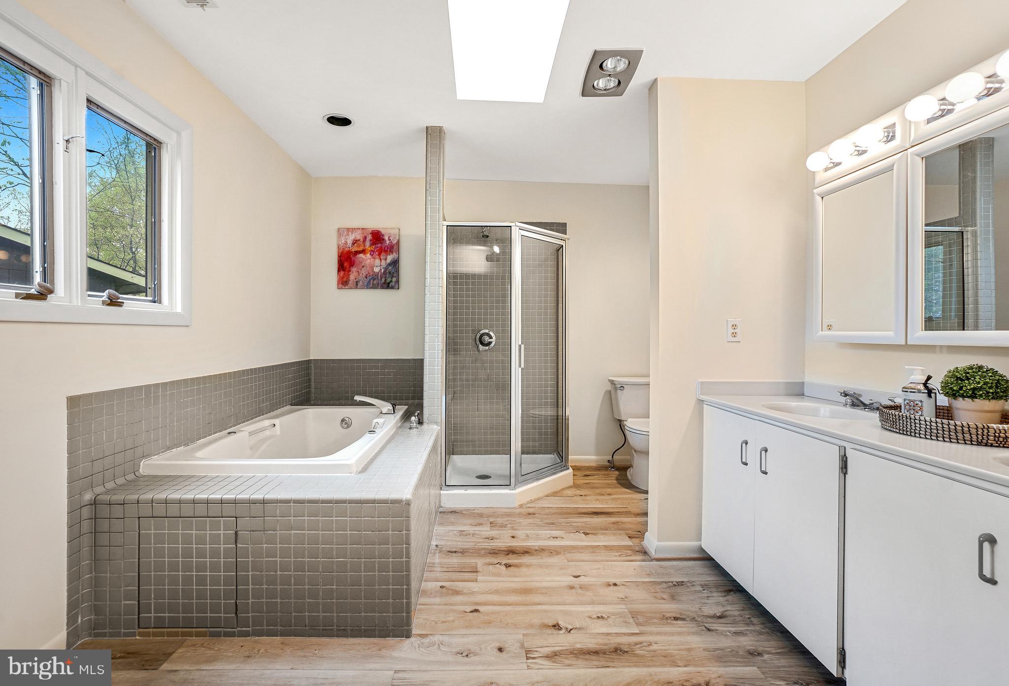 CONGRESSIONAL COUNTRY CLUB ESTATES - Residential