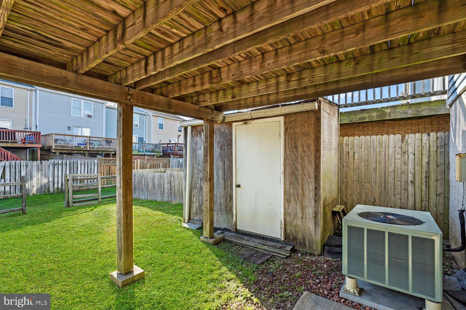 CARROLLWOOD MANOR - Residential