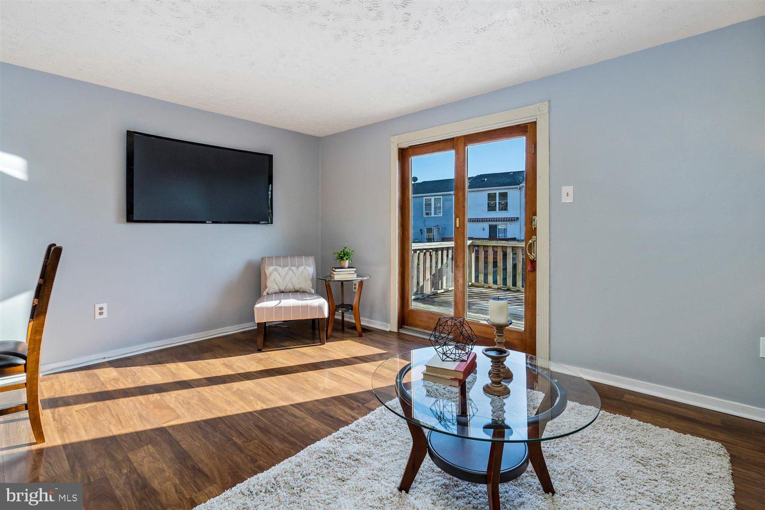 CARROLLWOOD MANOR - Residential