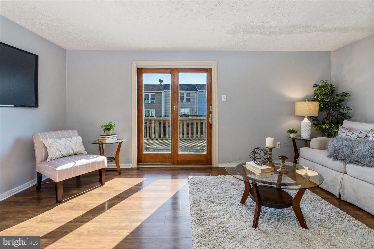 CARROLLWOOD MANOR - Residential