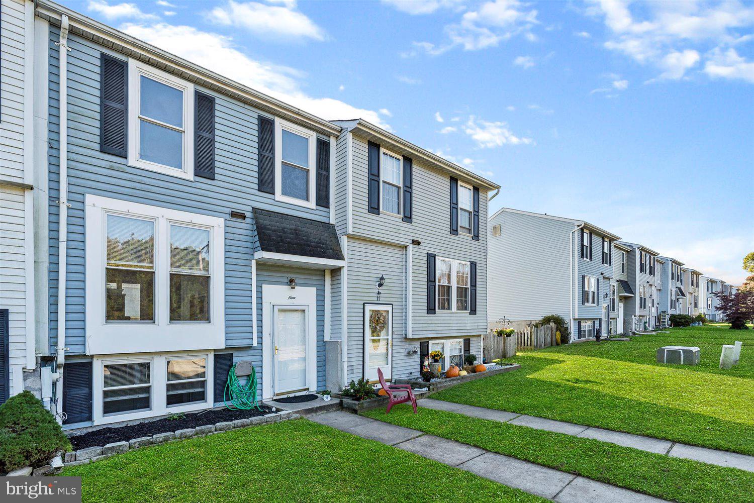 CARROLLWOOD MANOR - Residential