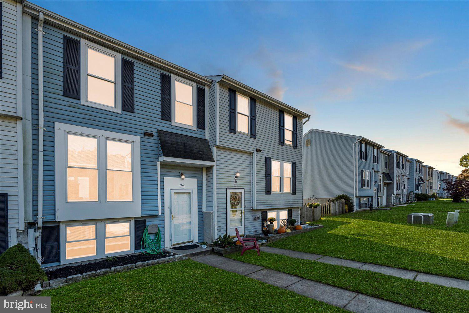 CARROLLWOOD MANOR - Residential