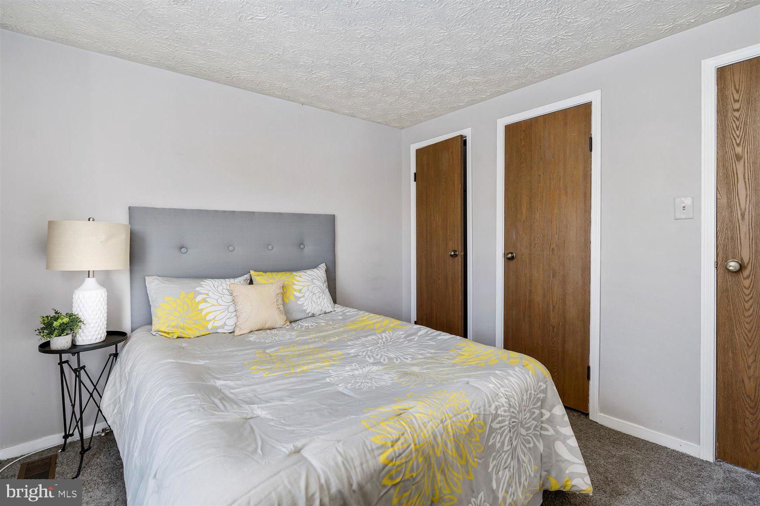 CARROLLWOOD MANOR - Residential