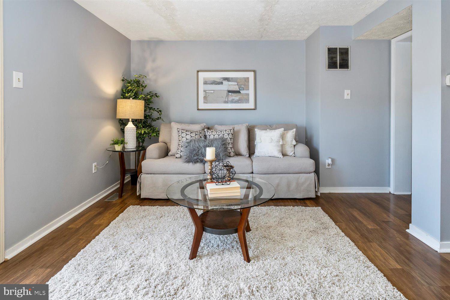 CARROLLWOOD MANOR - Residential