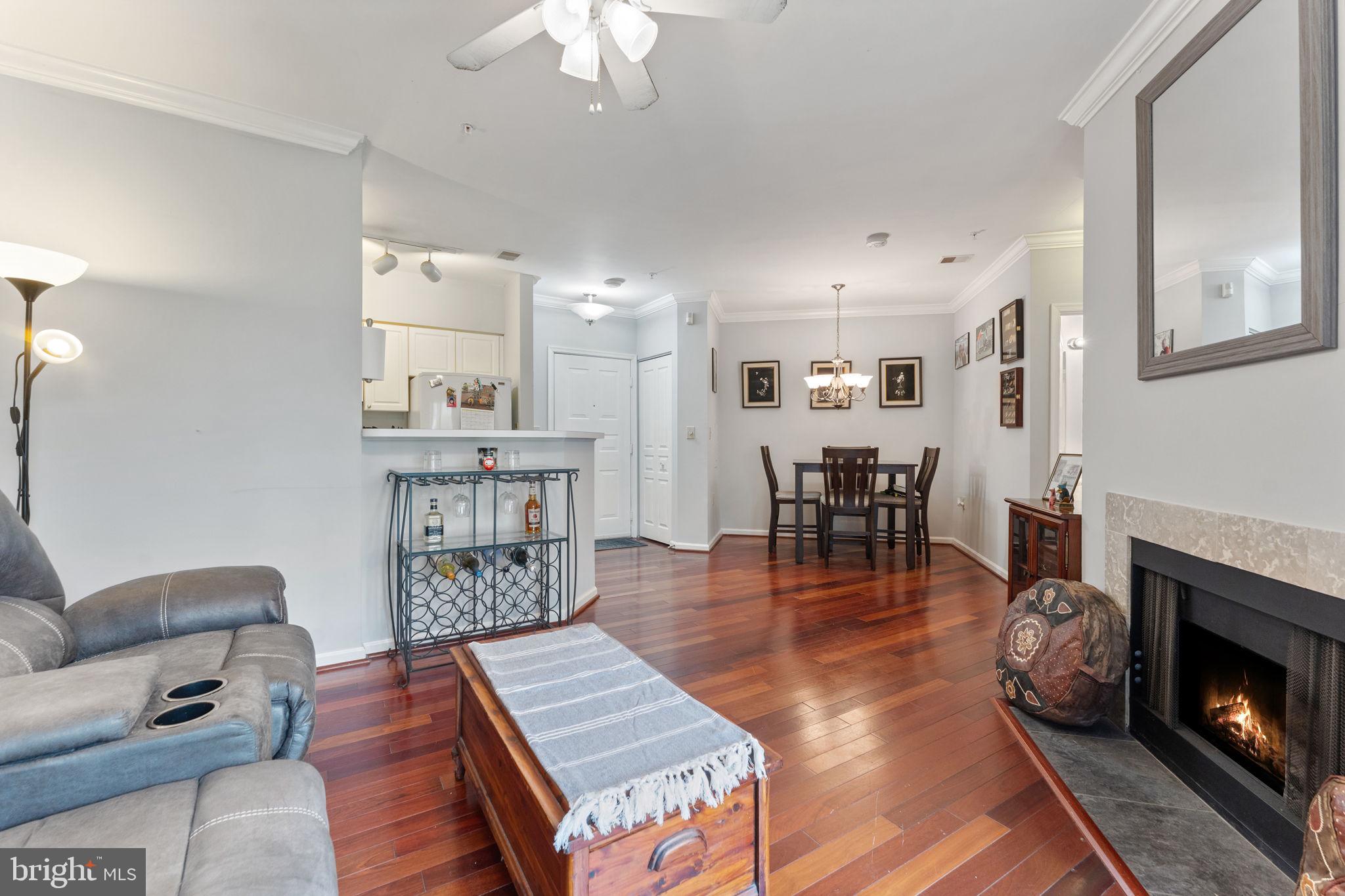 WORLDGATE CONDO - Residential