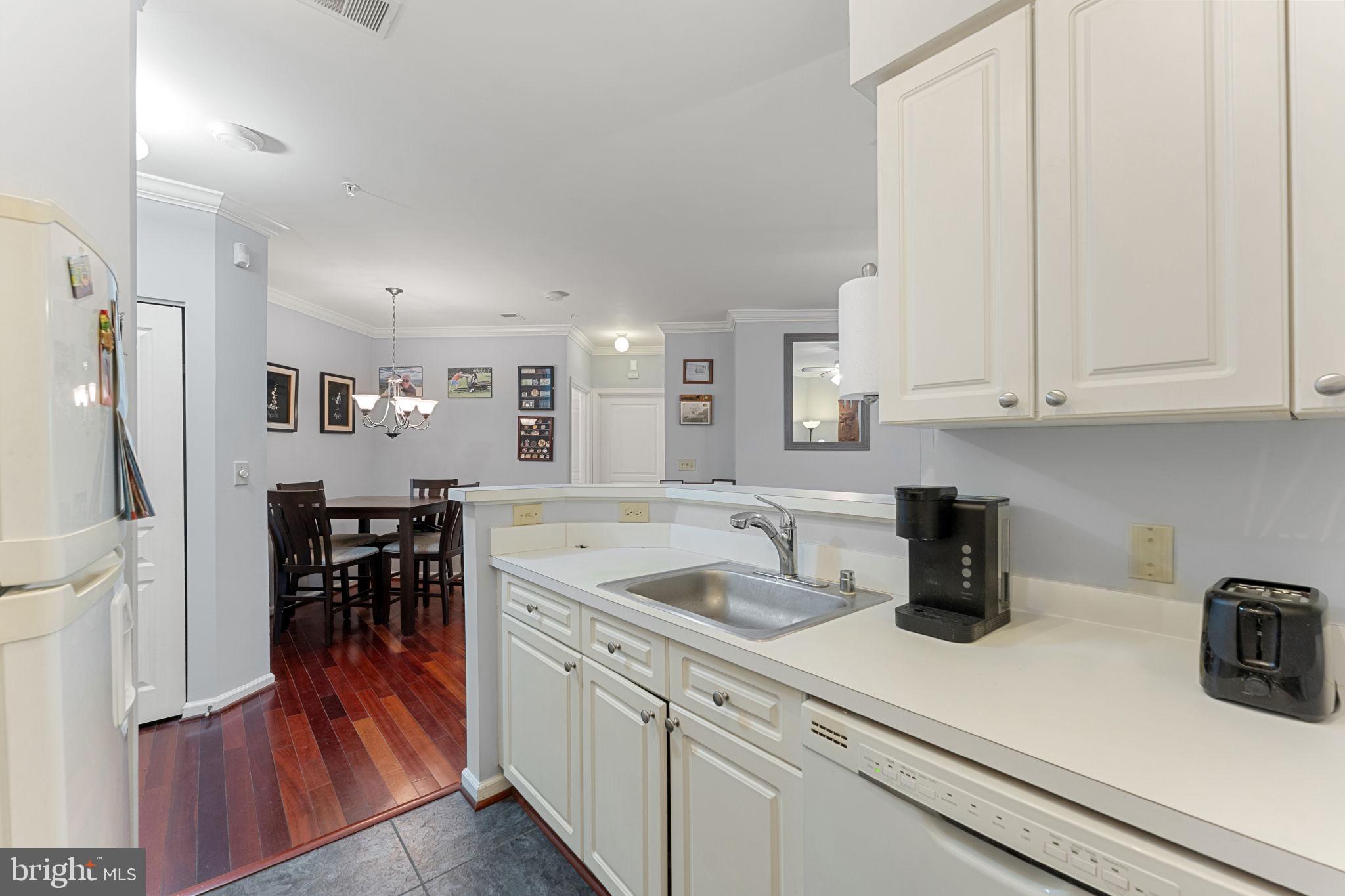 WORLDGATE CONDO - Residential