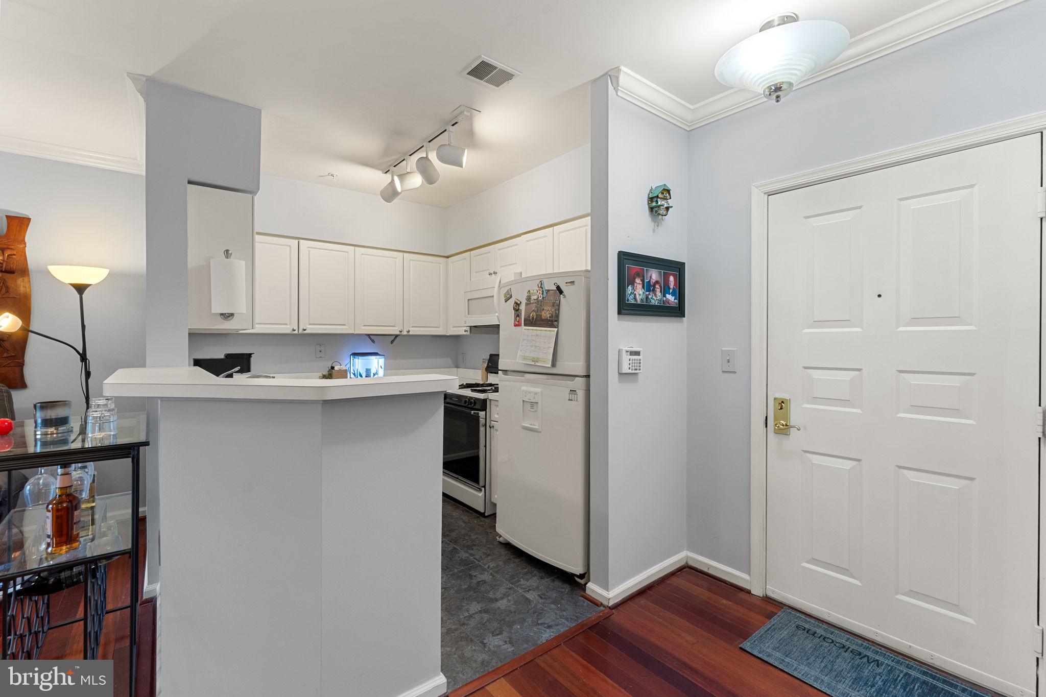 WORLDGATE CONDO - Residential