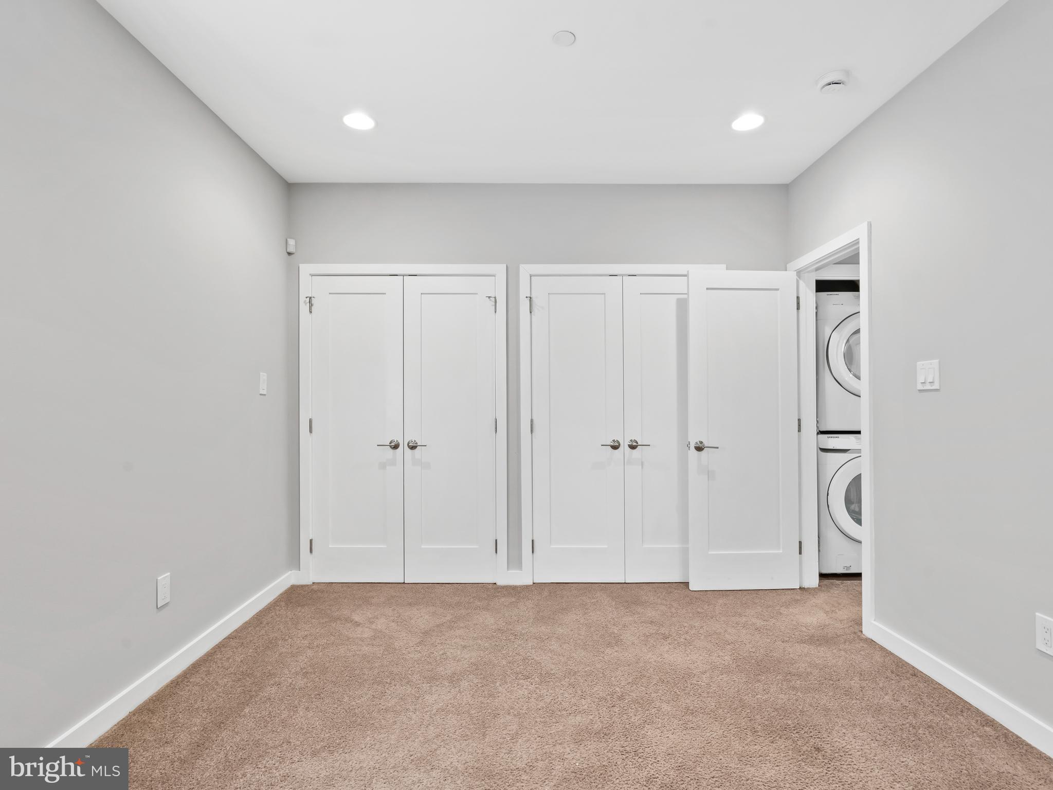 OLDE KENSINGTON - Residential