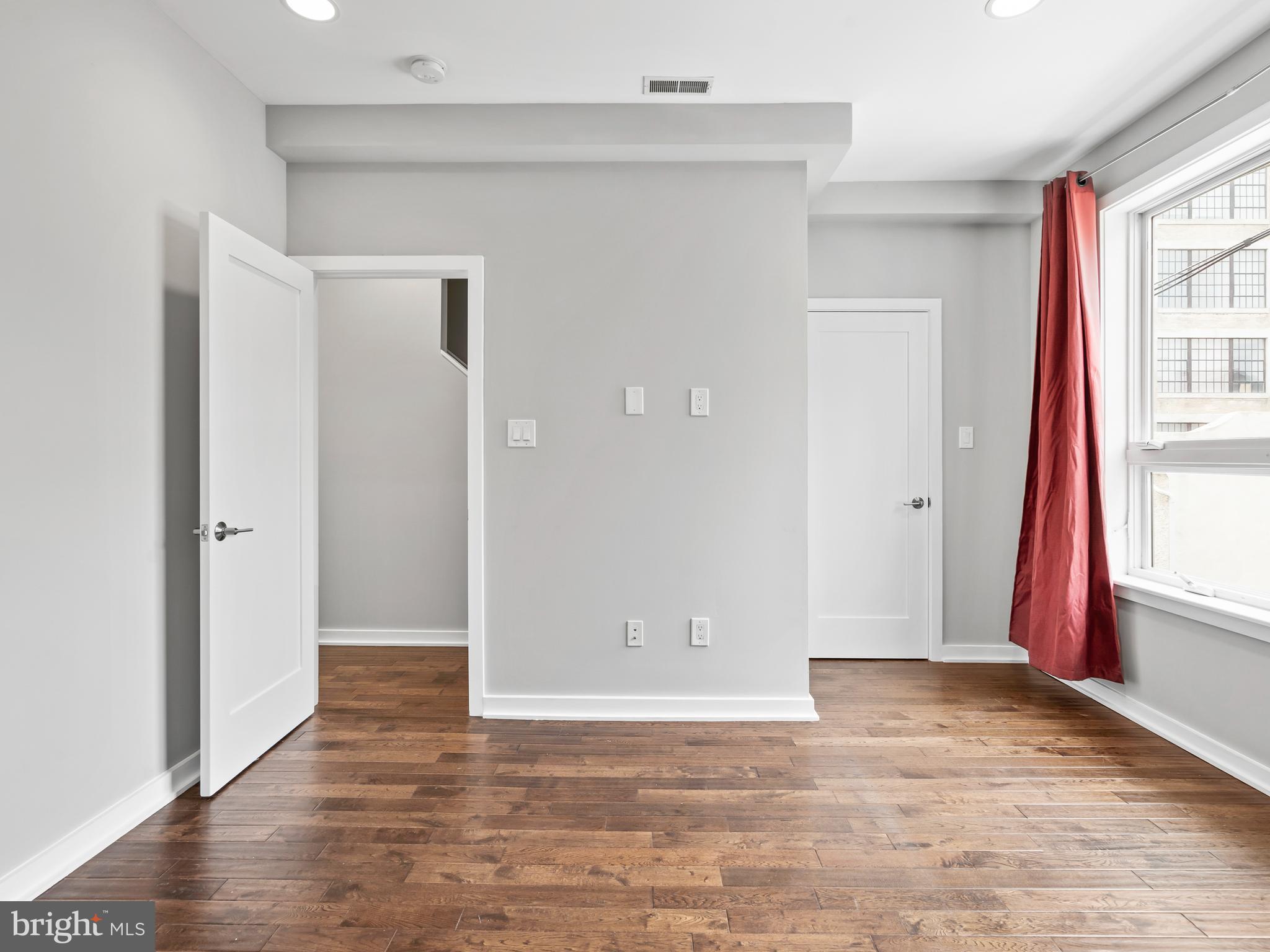 OLDE KENSINGTON - Residential