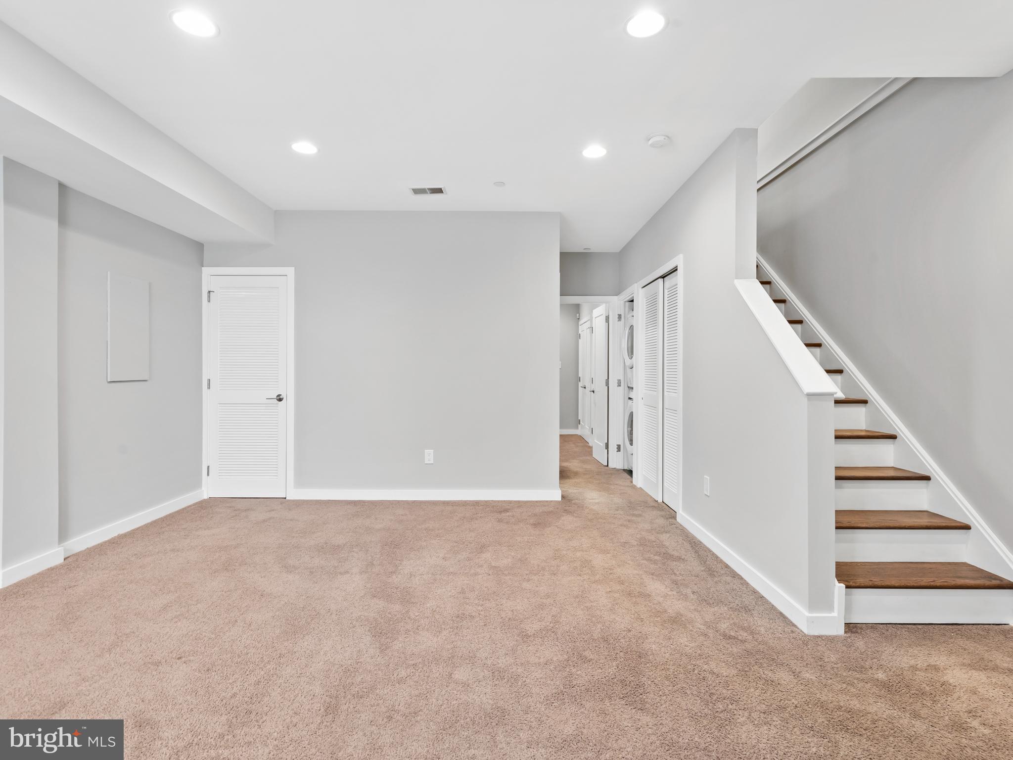 OLDE KENSINGTON - Residential