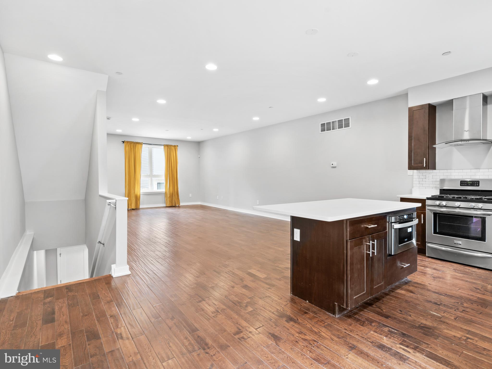 OLDE KENSINGTON - Residential