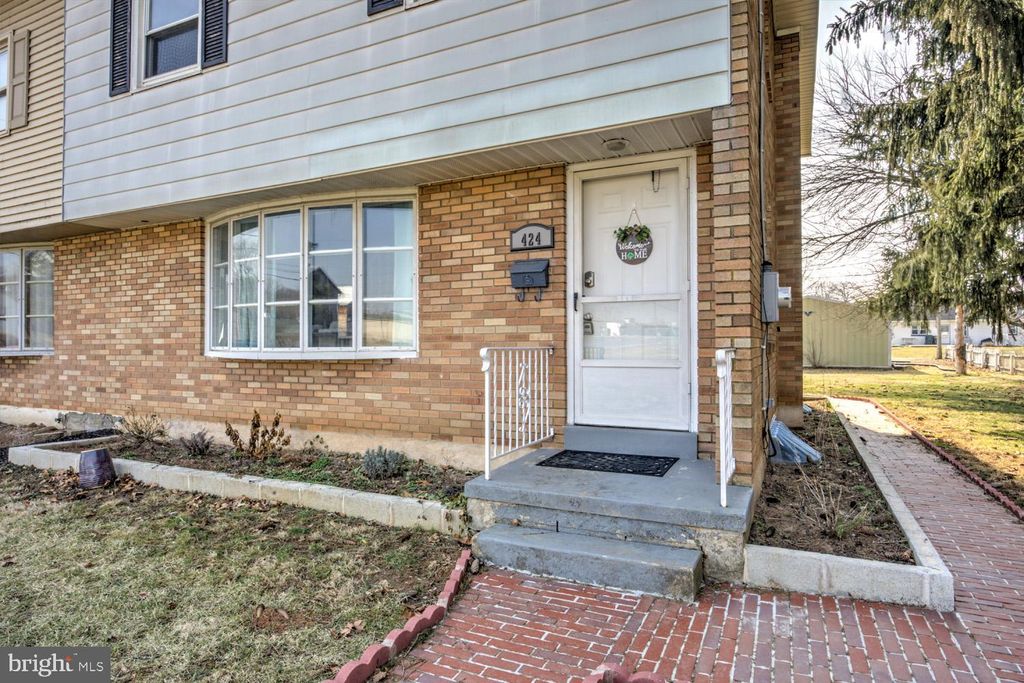 Photo of 424 Locust Street, DENVER, PA 17517 (MLS # PALA2065250)