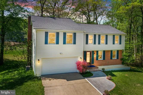 7937 Freehollow Drive, Falls Church, VA 22042 - #: VAFX2228716