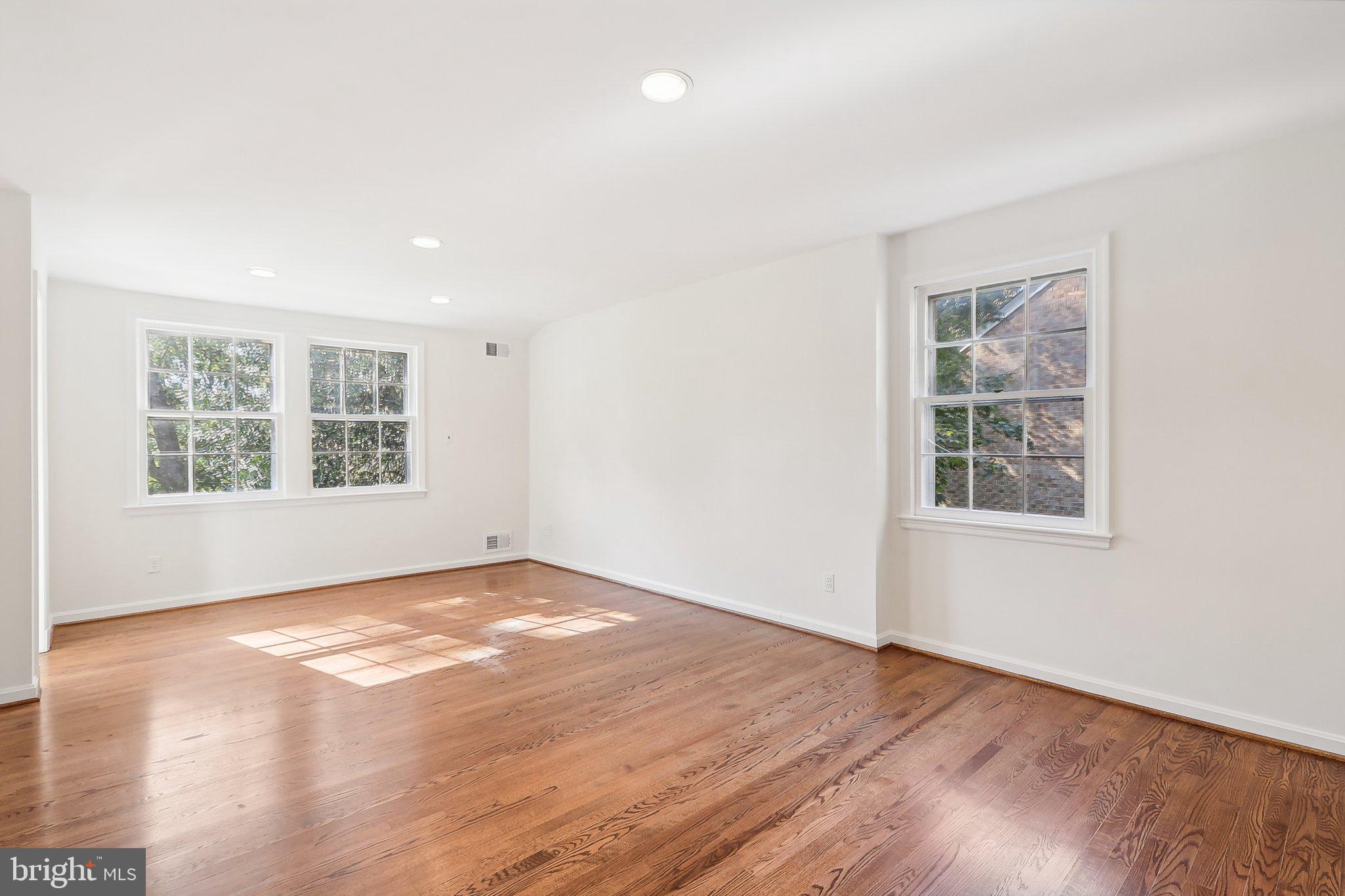 WESTMORELAND HILLS - Residential