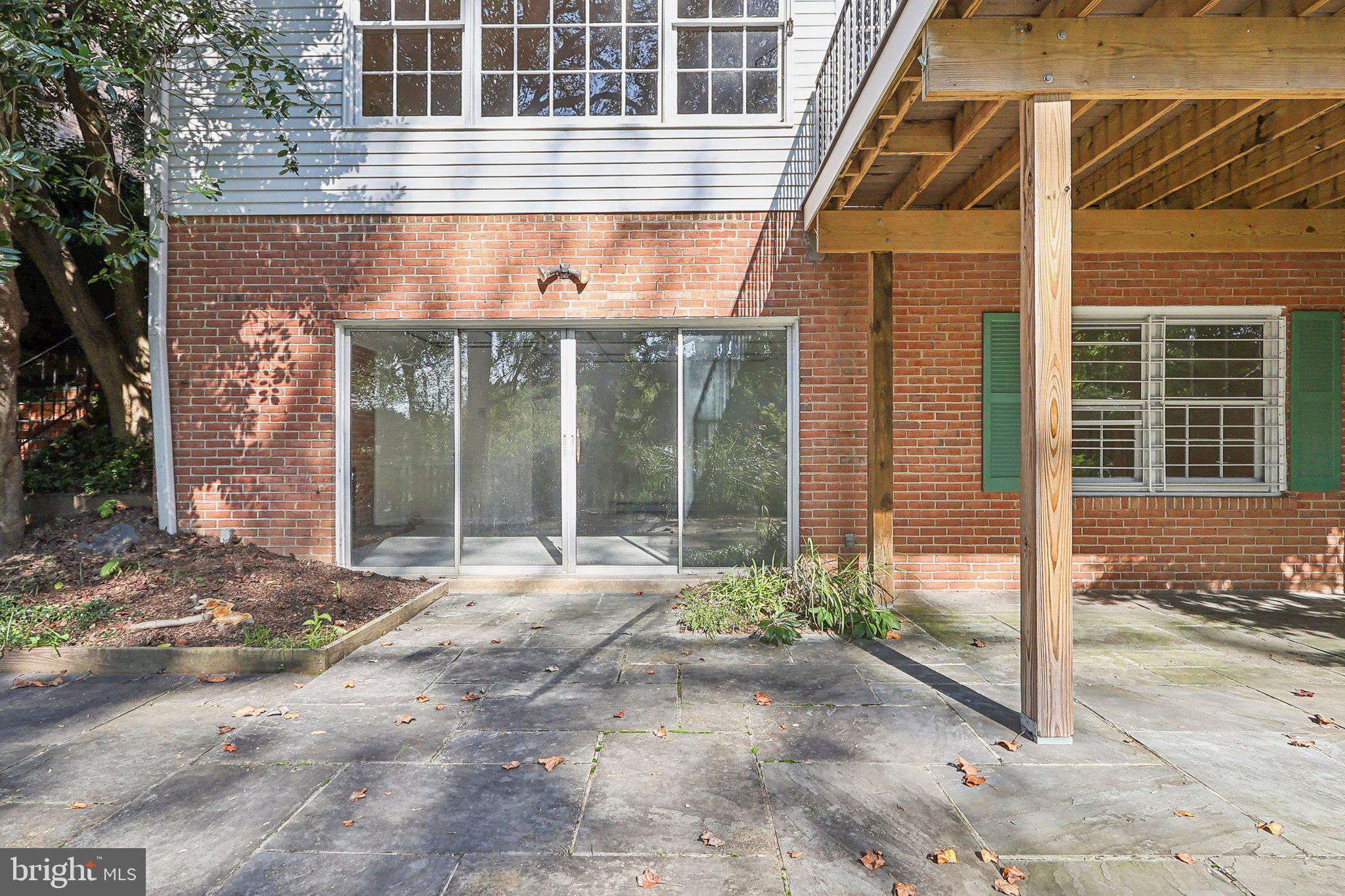 WESTMORELAND HILLS - Residential