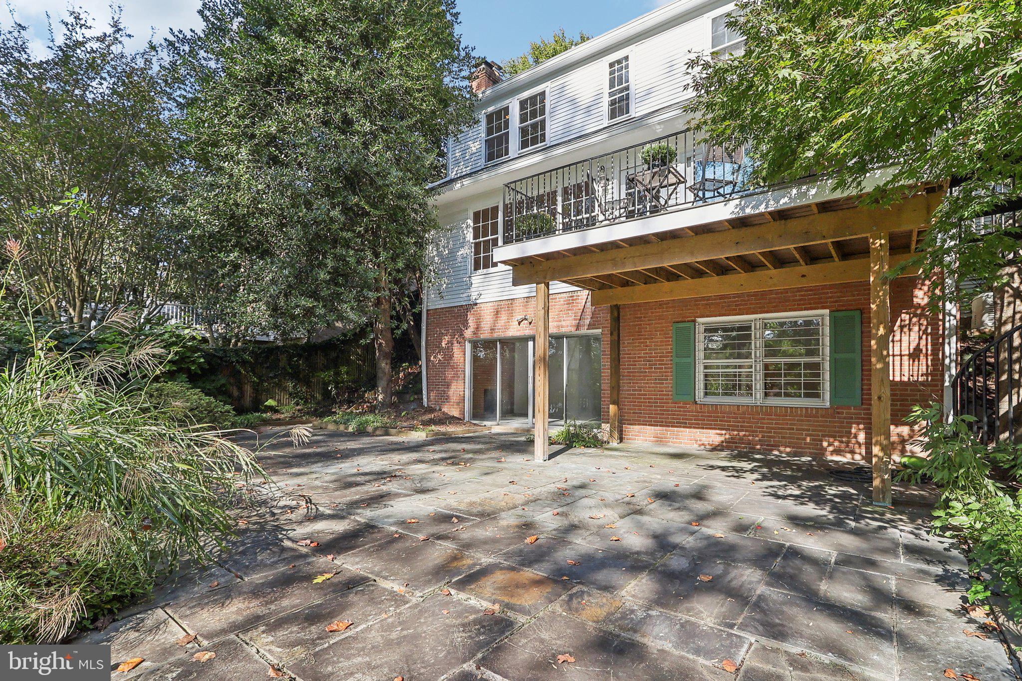 WESTMORELAND HILLS - Residential