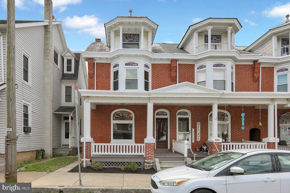 424 WALNUT STREET