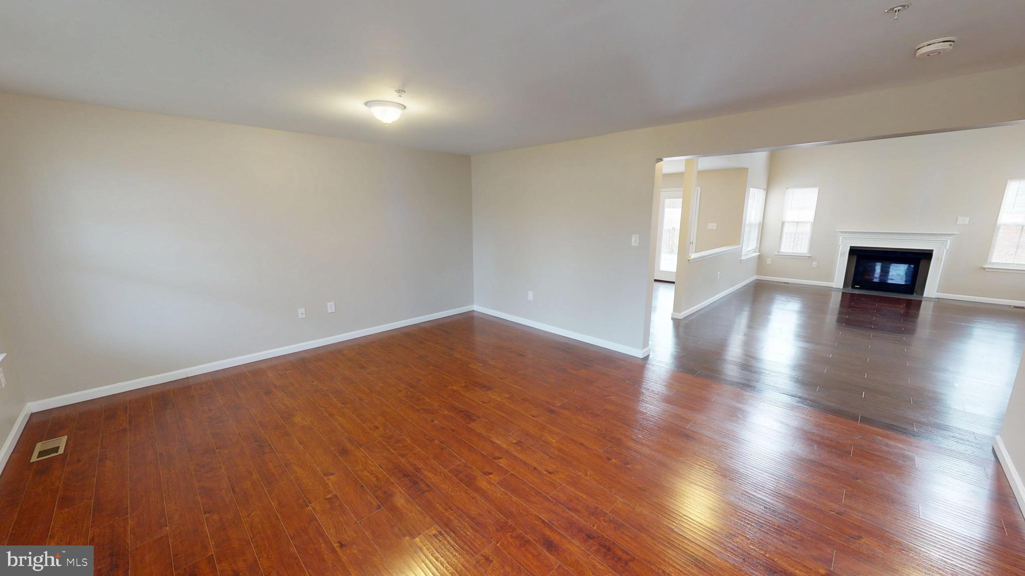 TANTALLON ON THE POTOMAC - Residential