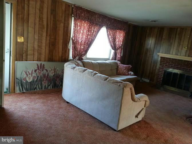 WINDSOR ESTATES - Residential