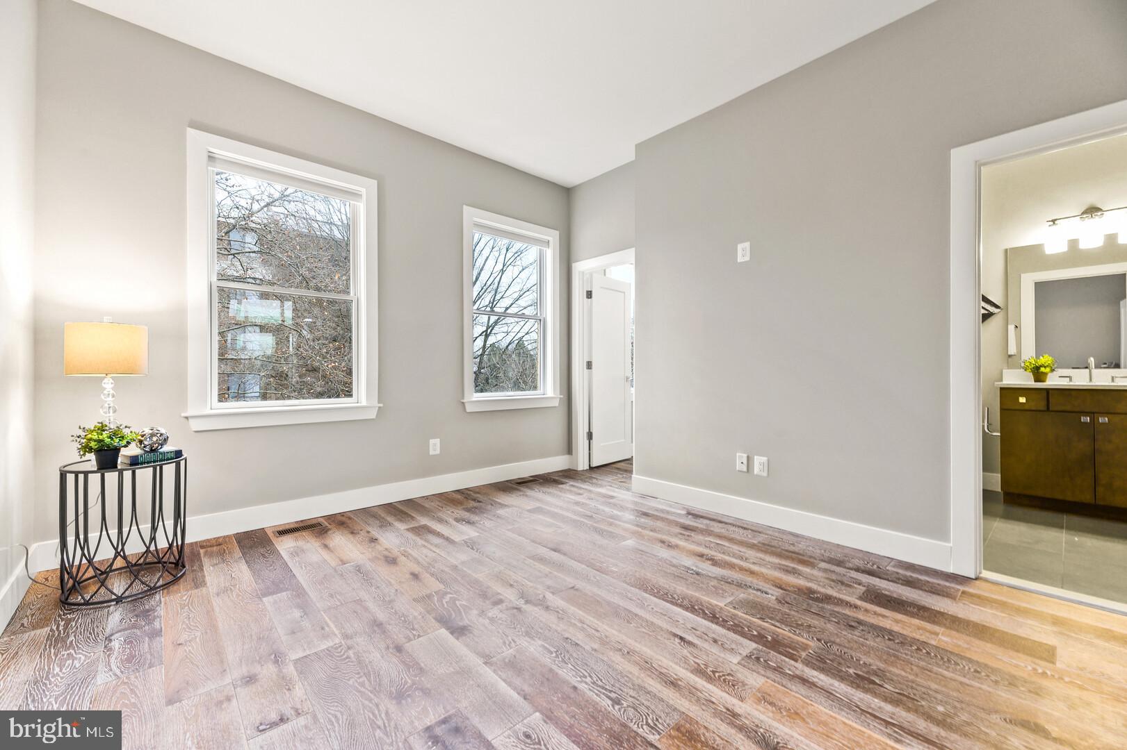 WILKES ROW - OLD TOWN - Residential