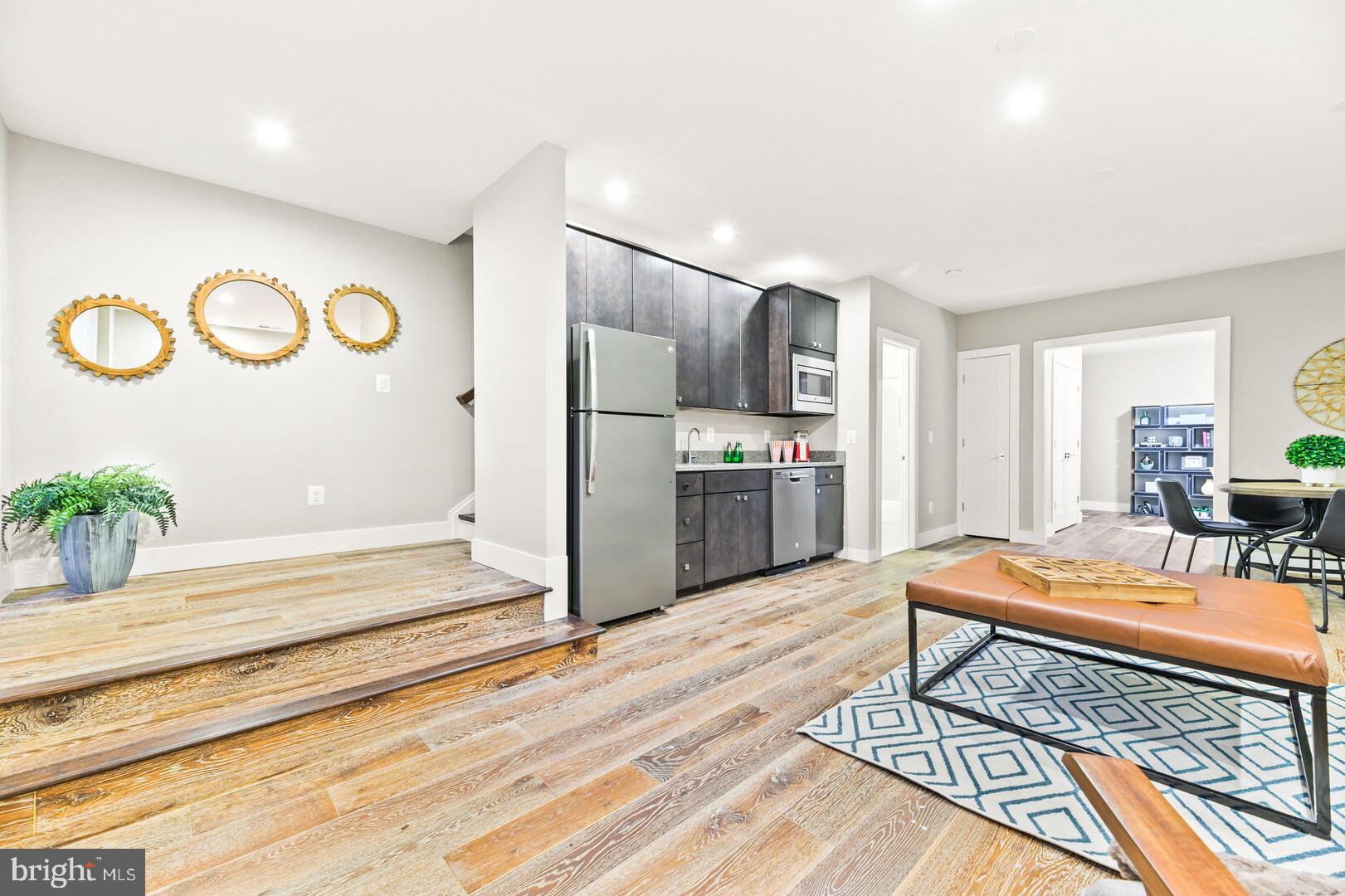 WILKES ROW - OLD TOWN - Residential