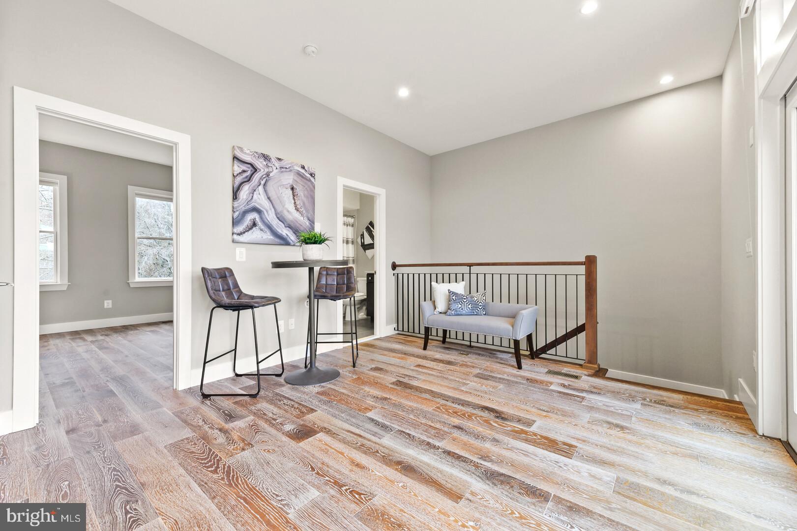 WILKES ROW - OLD TOWN - Residential