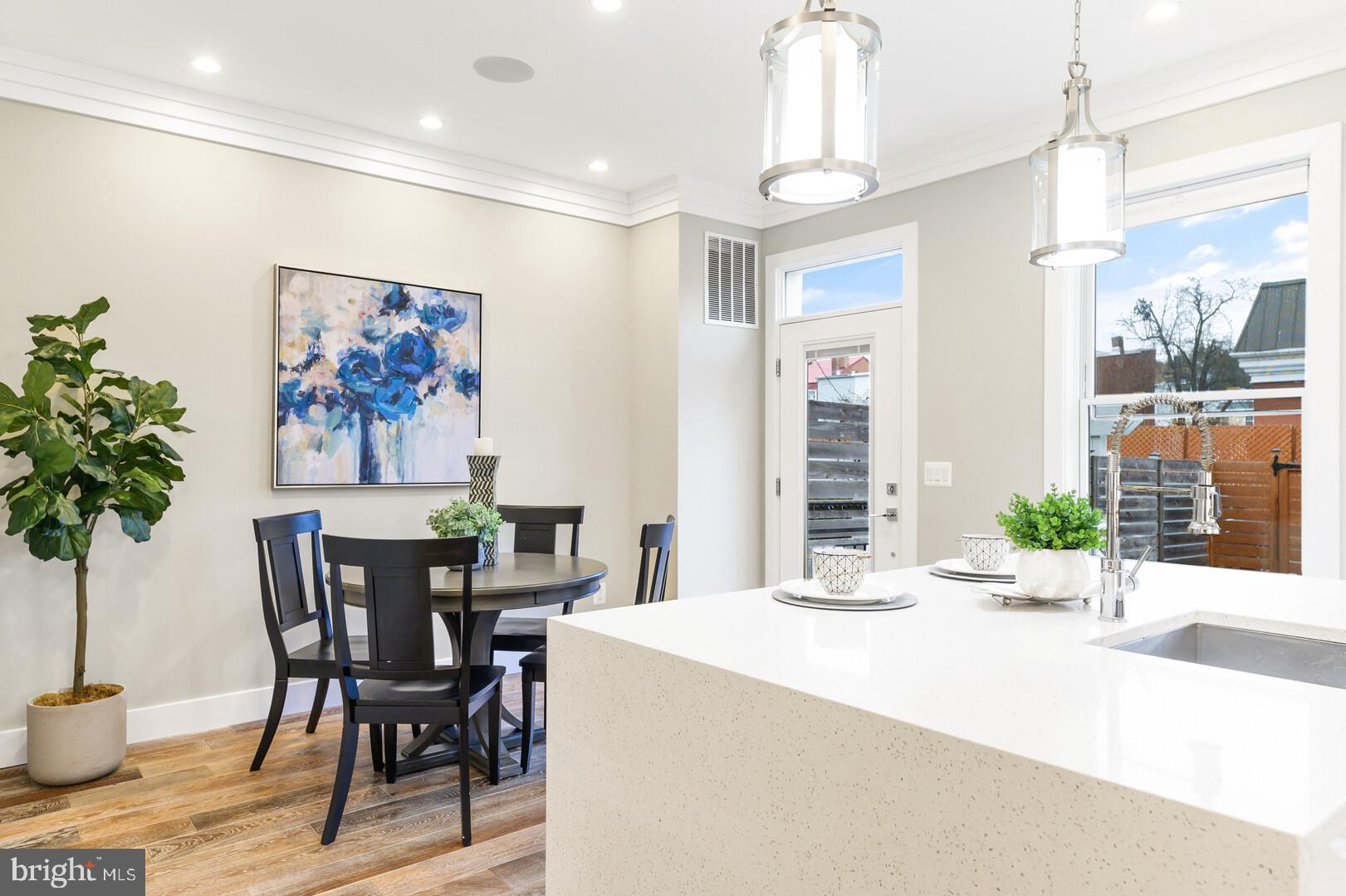 WILKES ROW - OLD TOWN - Residential