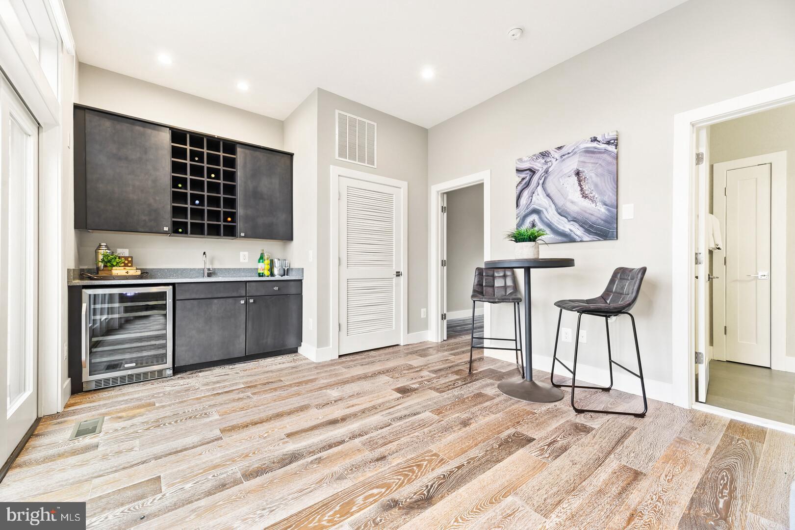 WILKES ROW - OLD TOWN - Residential