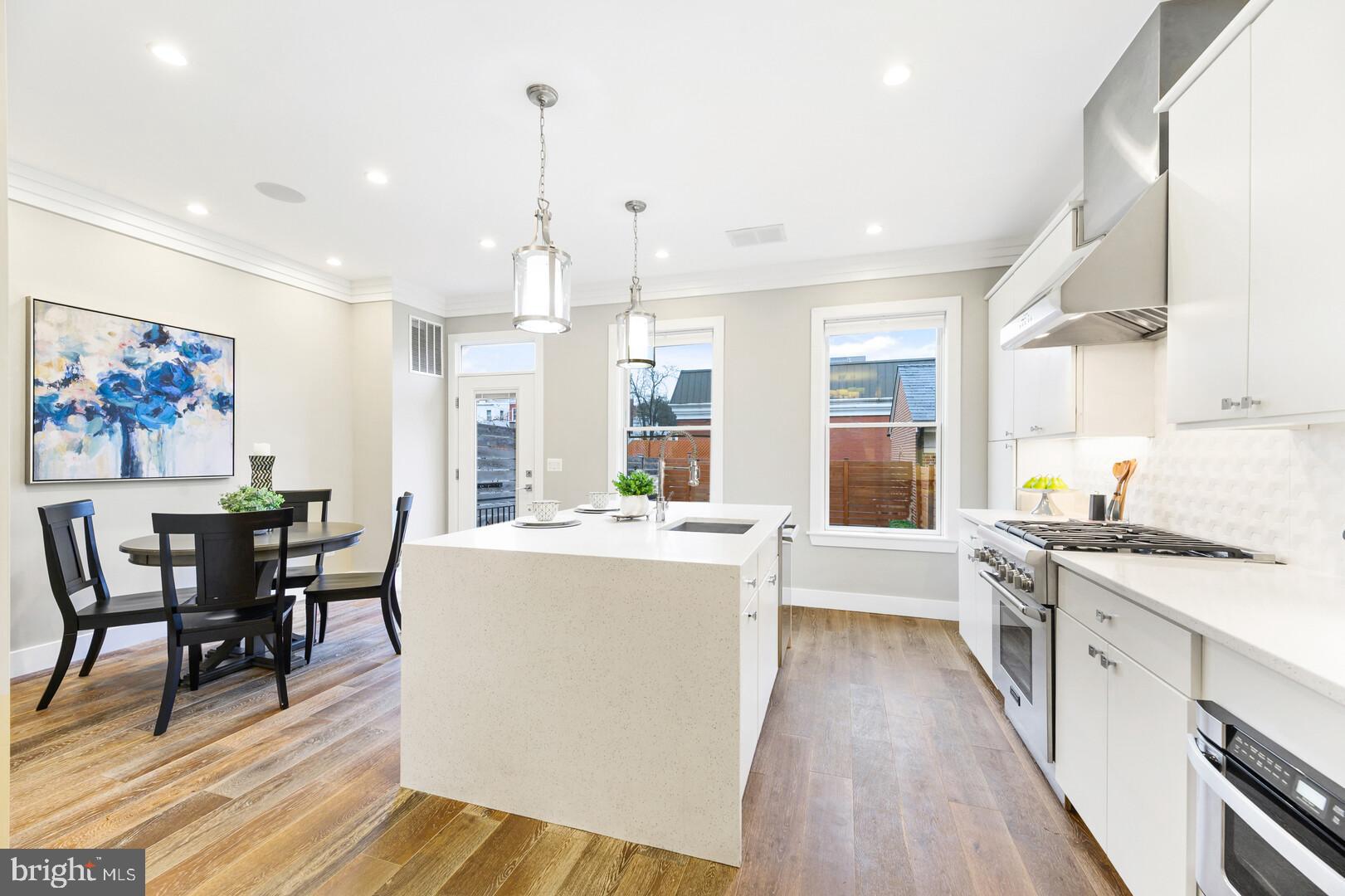 WILKES ROW - OLD TOWN - Residential