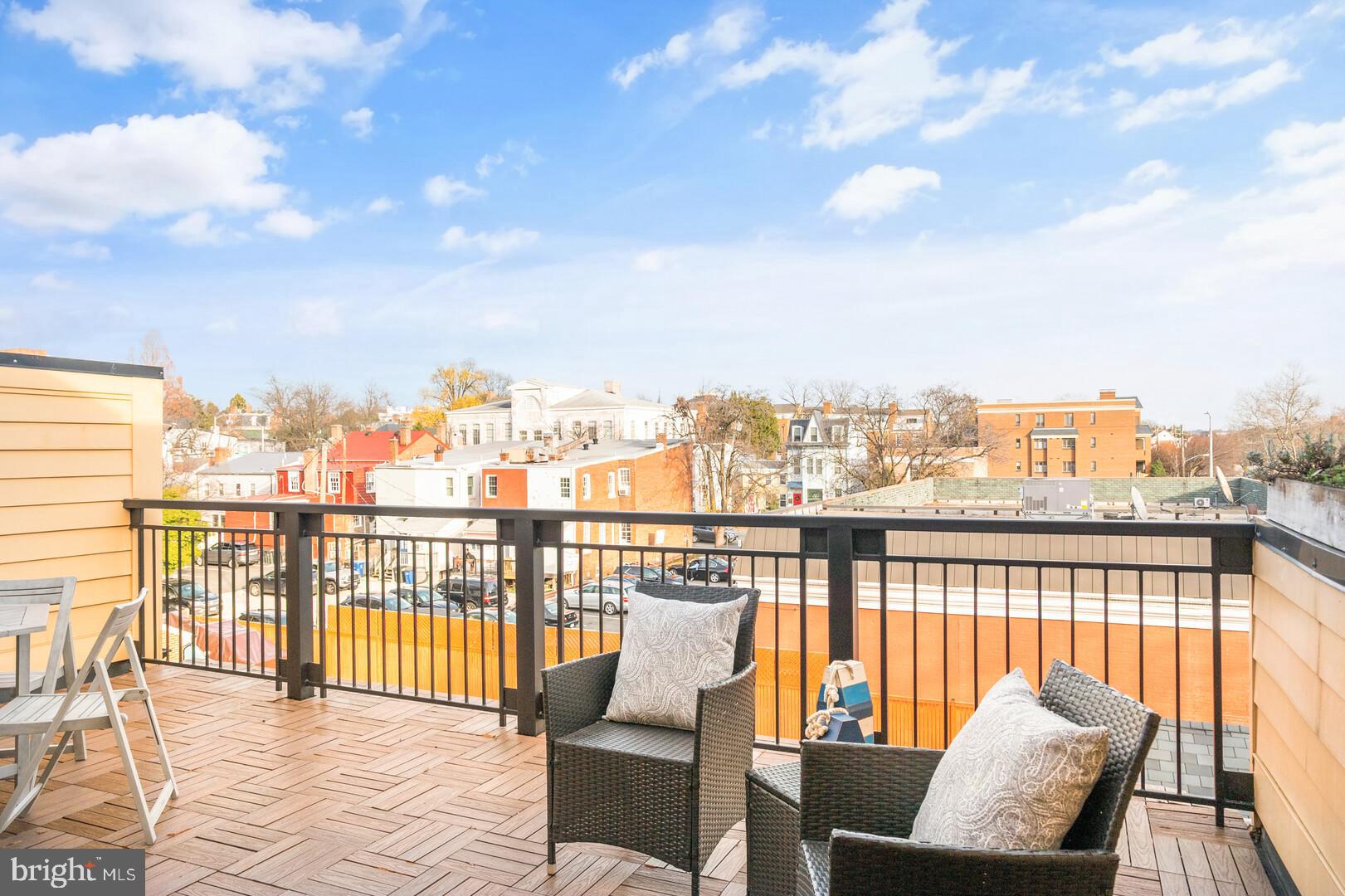 WILKES ROW - OLD TOWN - Residential