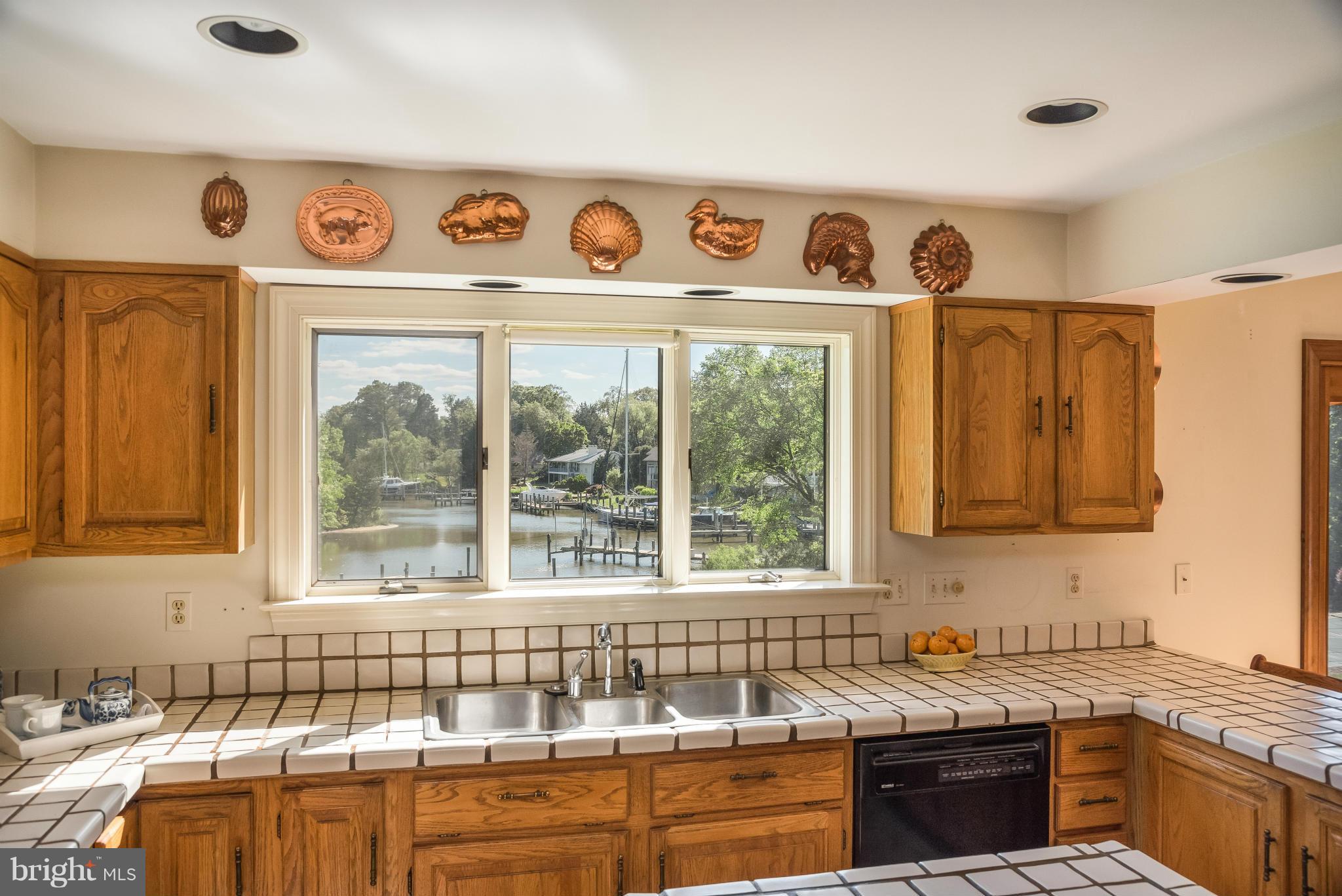 WILD ROSE SHORES - Residential