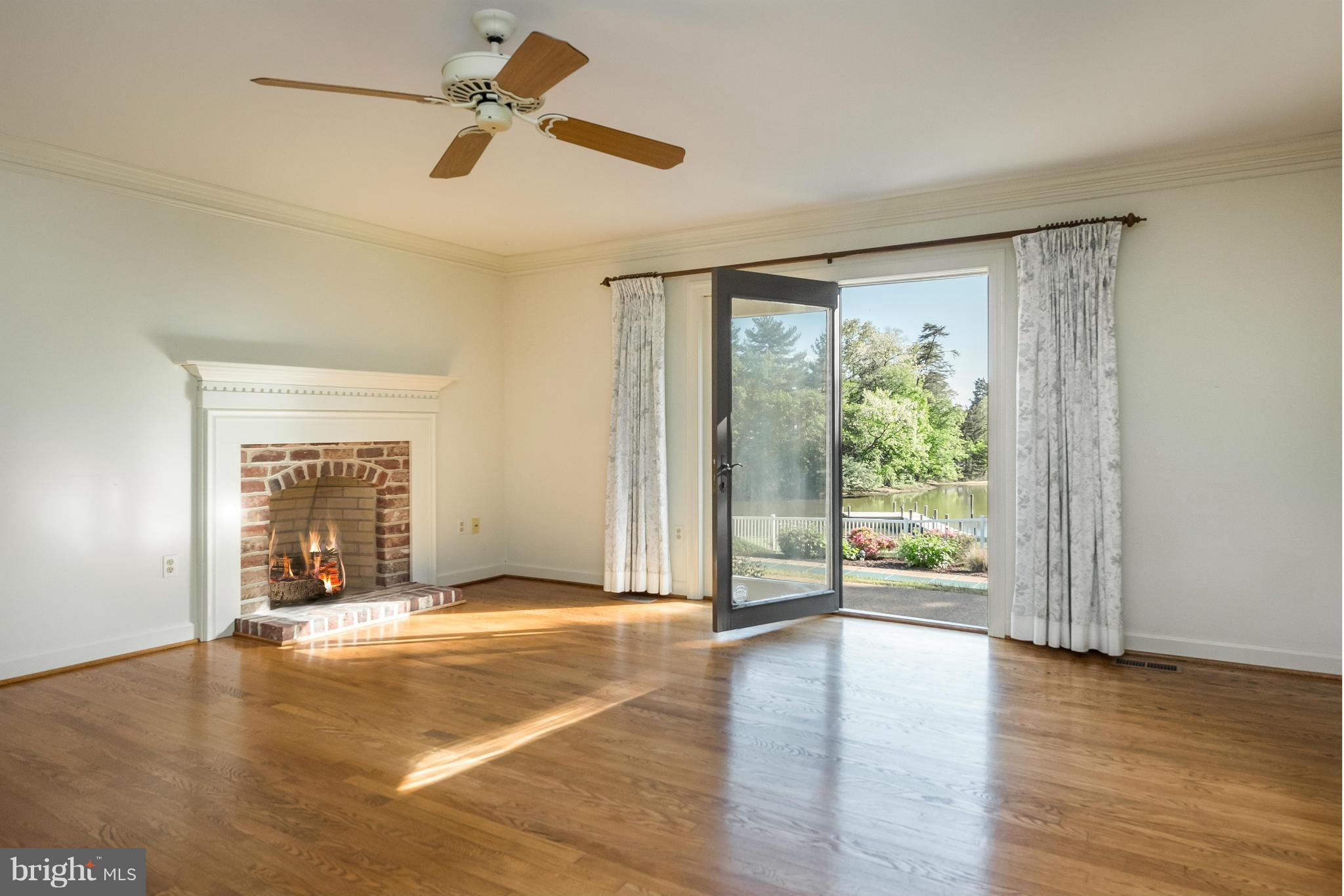 WILD ROSE SHORES - Residential