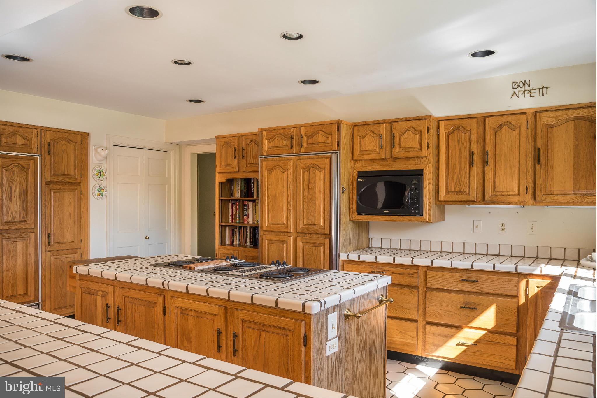 WILD ROSE SHORES - Residential