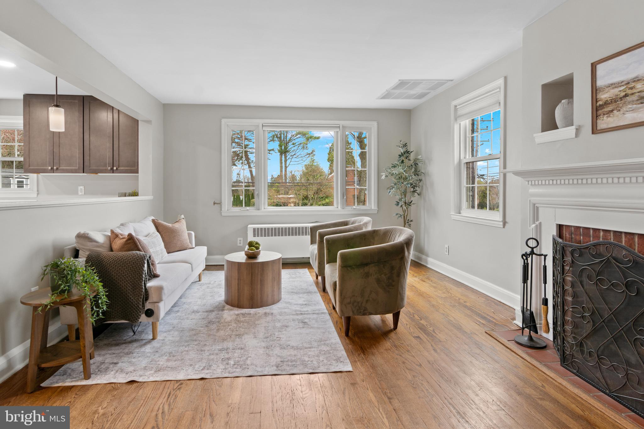 COLONIAL GARDENS - Residential