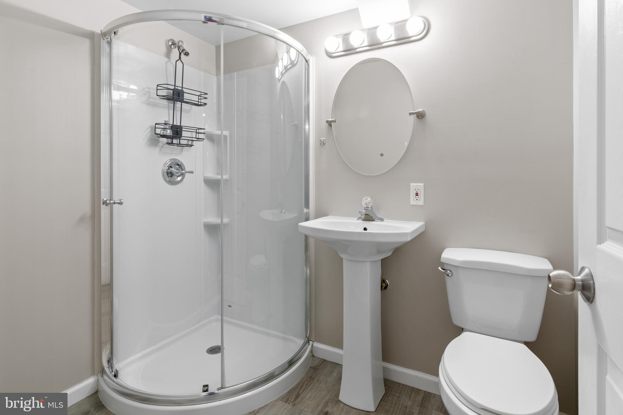 COLONIAL GARDENS - Residential