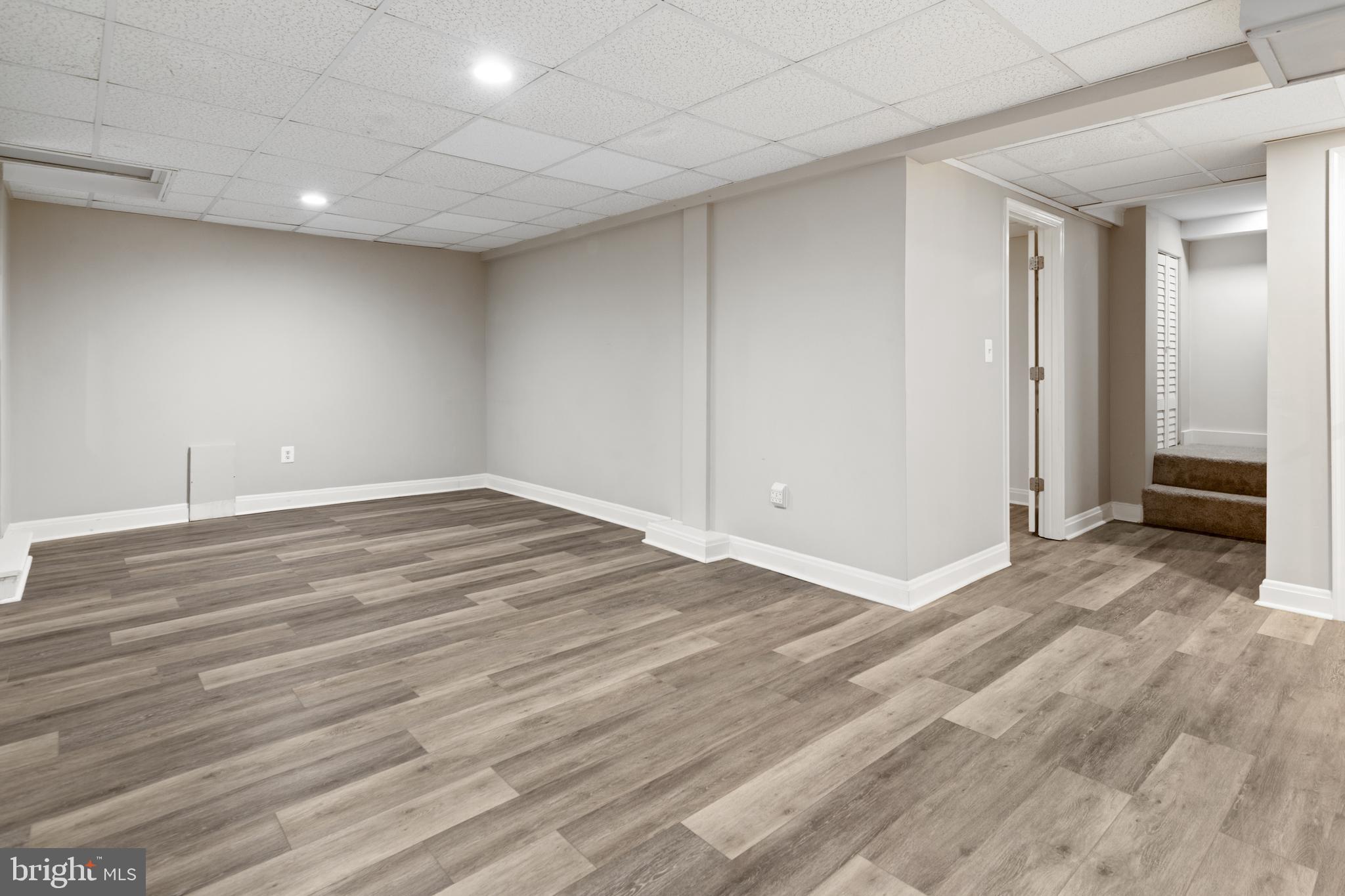 COLONIAL GARDENS - Residential